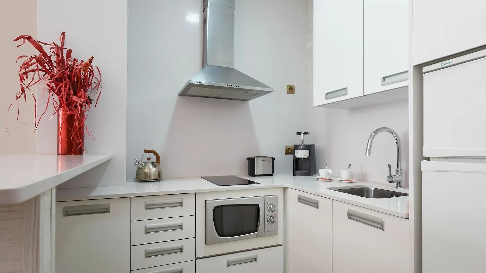 Aparthotel Rambla108 Barcellona 3*,